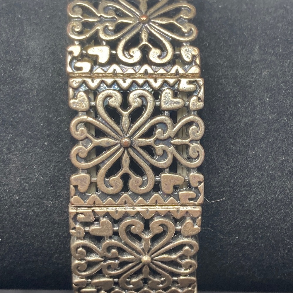 Silver Tone Metal Openwork Bracelet Stretch